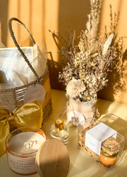 The Circle of Light Hamper