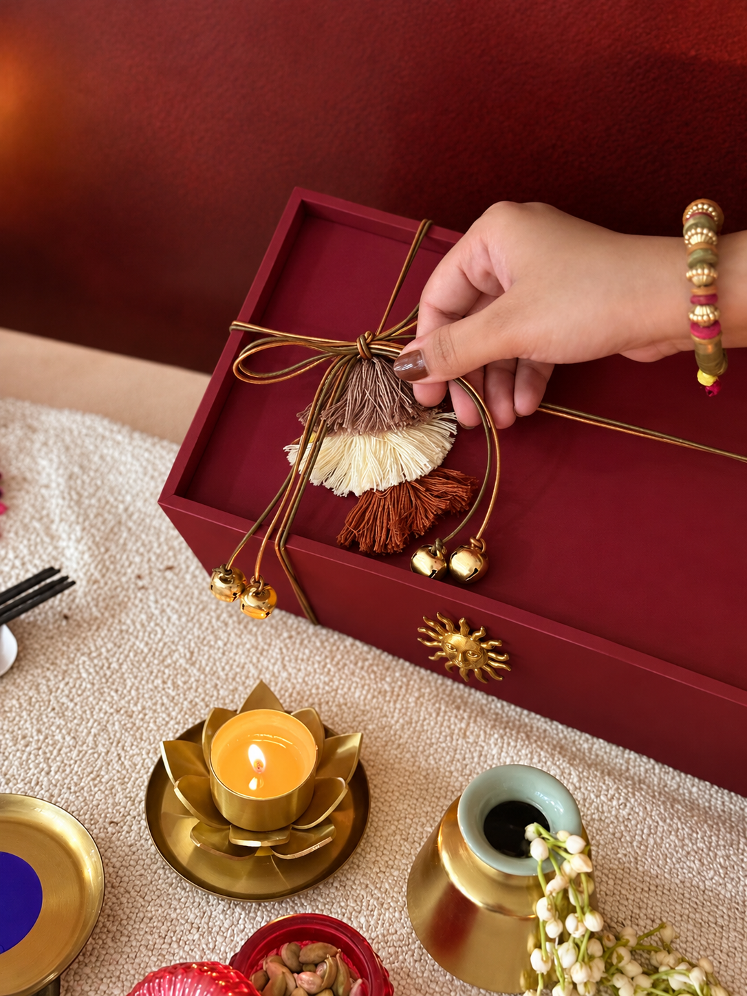 An Ode to Light Festive Hamper